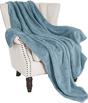 Cozy Large Flannel Fleece Sofa Throw. 127 x 178